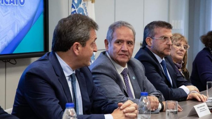 Carlos Cisneros: «El momento para que los trabajadores dejen de pagar el Impuesto a las Ganancias es ahora»