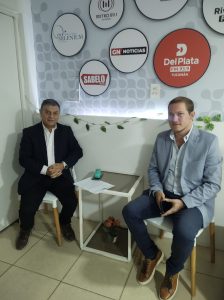 GRUPO NETWORK. García y Zuccarelli en la previa de sus respectivas entrevistas.