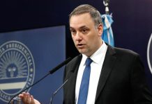 Adorni respondió las críticas de Macri por su designación como jefe de Gabinete: “Es injusto”