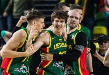 Anotó 3 triples en 10 segundos sobre el final del partido, dio vuelta el marcador y desató la locura en la clasificación al Mundial de básquet