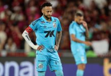 El enojo de Neymar con el DT argentino del Santos en medio de la derrota que dejó al equipo en zona de descenso