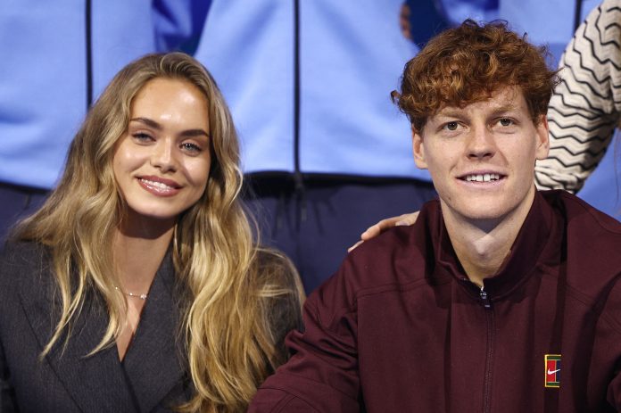 El incómodo momento que vivió Jannik Sinner por una foto de su nueva novia tras ganar el ATP Finals