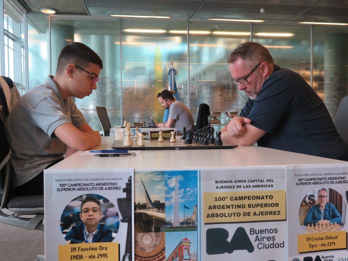 El joven Faustino Oro sumó una sufrida victoria y sigue firme en la cima del Campeonato Argentino de Ajedrez