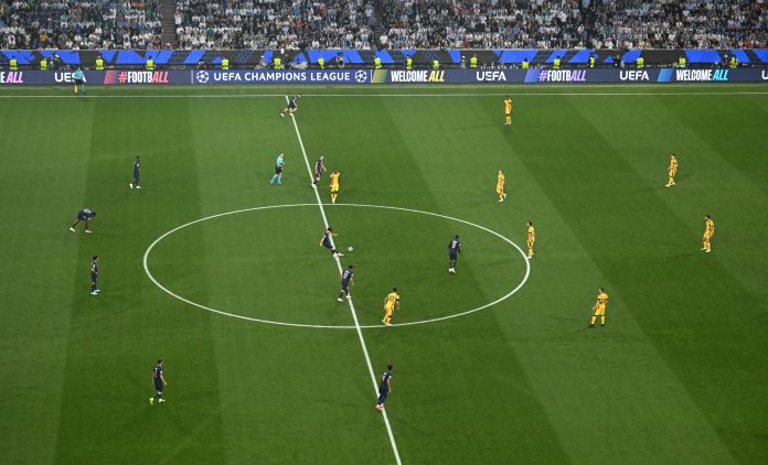 El particular método que aplicó el Atlético Mineiro de Sampaoli en el saque de la final de la Sudamericana ante Lanús: tiró la pelota al lateral