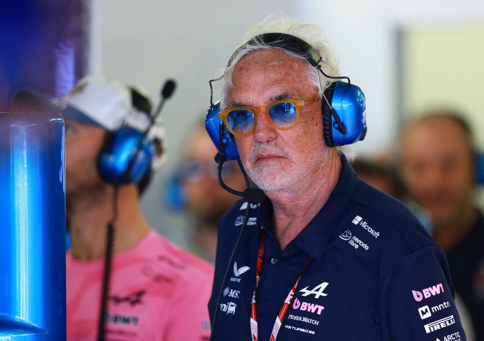 Flavio Briatore dio una llamativa explicación sobre el gran problema de Alpine y le dejó una exigencia a sus pilotos para el 2026