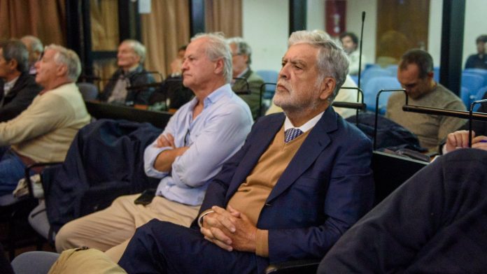 La familia de Julio De Vido denunció las condiciones de detención en Ezeiza tras la condena por la tragedia de Once