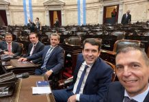 LLA sumó a otros tres diputados a su bloque y está más cerca de disputarle la primera minoría al peronismo