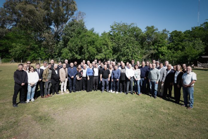 Los intendentes de Kicillof volvieron a defender el desdoblamiento y pidieron “no repartir culpas”