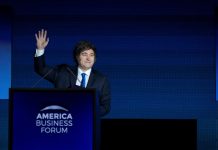 Milei llegó a New York para disertar frente a empresarios globales y agradecer el triunfo en los comicios ante la tumba del “Rebe de Lubavitch”