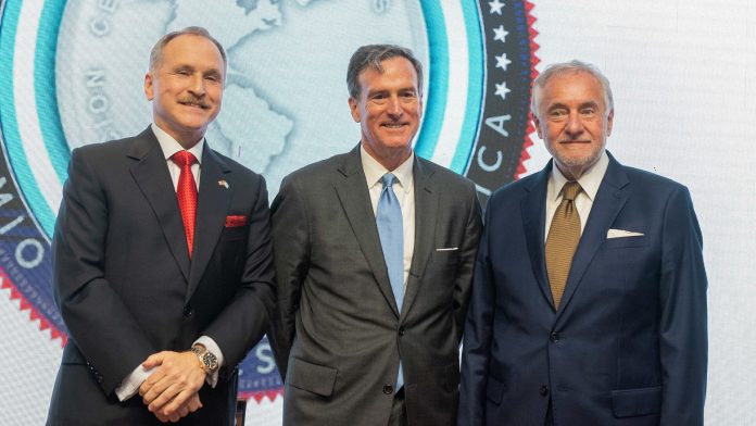 El Centro de Estudios Americanos celebró sus 35 años y el embajador Peter Lamelas destacó el “momento único” de las relaciones entre Argentina y Estados Unidos