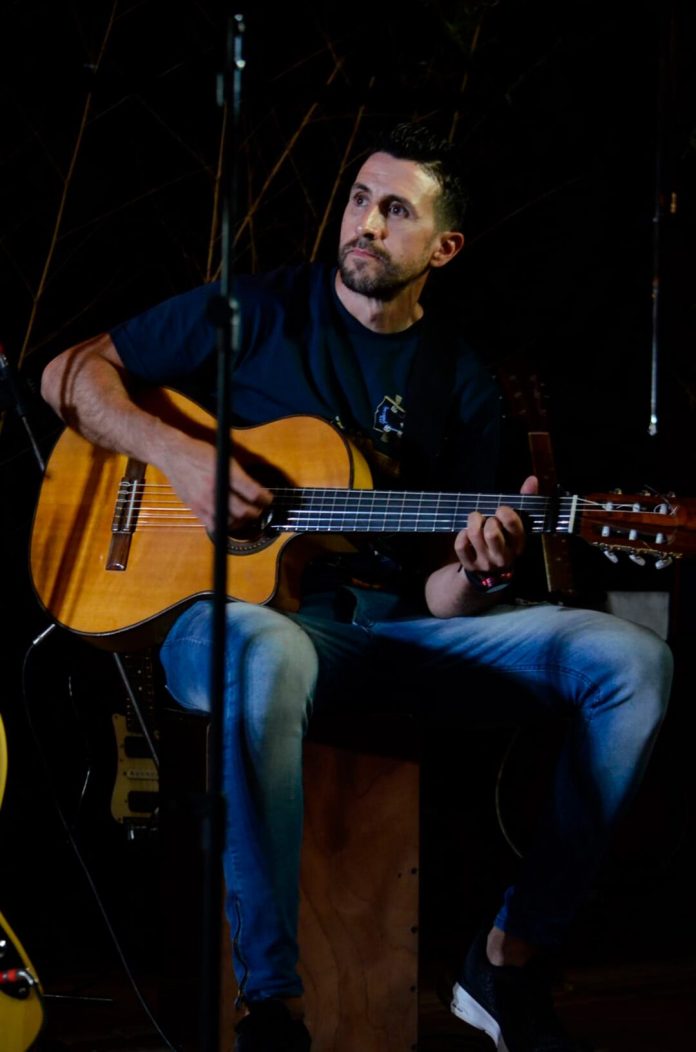 Fue campeón con el River de Ramón Díaz, jugó en Europa y ahora tiene una escuela de música en un pequeño pueblo: “Una magia inexplicable”