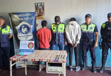 Policías interceptaron a dos sospechosos y secuestraron dosis de pasta base y marihuana