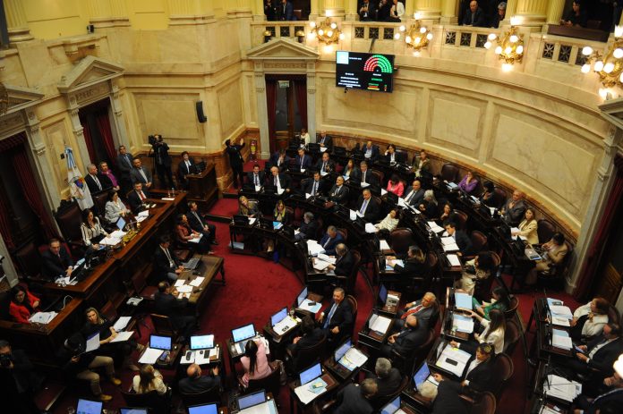 Presupuesto 2026: alerta desde municipios y provincias por un artículo con recortes en educación y defensa