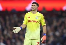 Sorpresa en el mercado de pases: el arquero de élite que busca el Aston Villa del Dibu Martínez