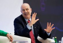 Sturzenegger confirmó que el Estado financiará el nuevo fondo para despidos y la reforma aplicará “a cualquier relación laboral”