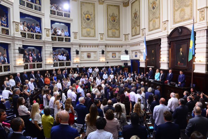 Tras el recambio legislativo, Kicillof quedó en minoría de representación dentro de los bloques del peronismo