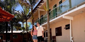 Tucumanos emprenden en Brasil con una posada familiar en Florianópolis