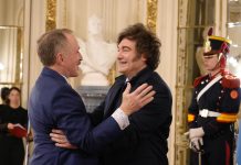 El embajador de EEUU Peter Lamelas visitó Casa Rosada y se reunió con Santiago Caputo