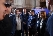 El PJ busca contener a los senadores propios y sumar a los “sueltos” para rechazar la reforma laboral