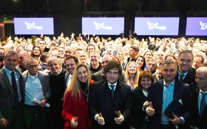 El plan de La Libertad Avanza en PBA: analizan una reforma constitucional para bajar el gasto y rediseñar el Estado