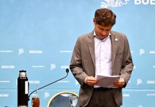 Kicillof toma distancia del plan de Máximo Kirchner para el PJ bonaerense y crece el conflicto