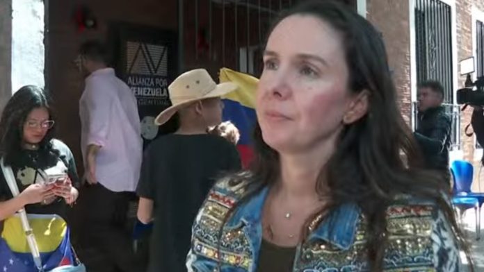 Los festejos en Buenos Aires tras la caída de Nicolás Maduro: “Venezuela quiere su Nunca Más”