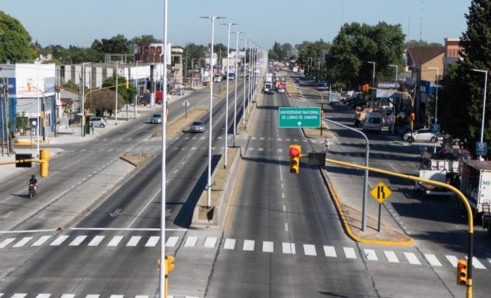 Obra pública en la provincia de Buenos Aires: Katopodis y Otermín recorrieron la ruta 4 en Lomas de Zamora