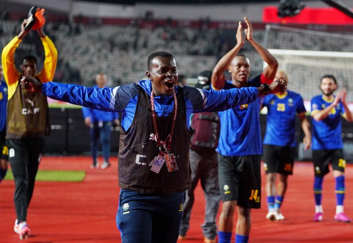 Quién es Miguel Gamondi, el DT argentino que trabajó en Boca y busca dar el batacazo con Tanzania en la Copa Africana