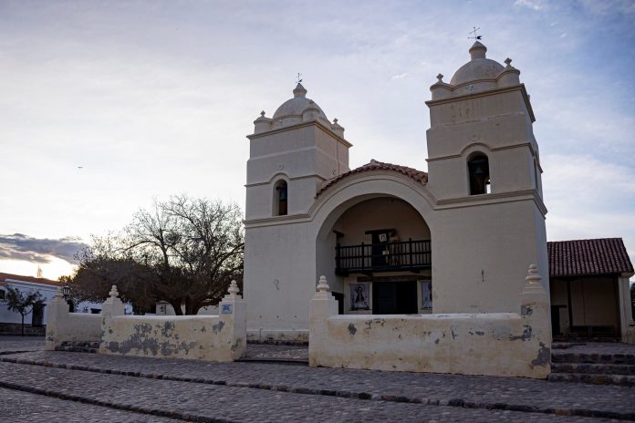 Salta apuesta por una estrategia turística integral durante el verano para competir con los viajes al exterior