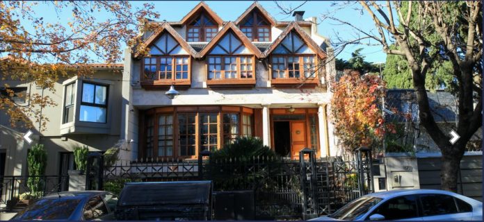 Subastaron la casona en Villa Devoto que pertenecía a Daniel Muñoz, el ex secretario privado de Néstor Kirchner