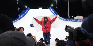 El espectacular salto que realizó una snowboarder japonesa para lograr el oro en los Juegos Olímpicos de invierno: “Seguiré superándome”