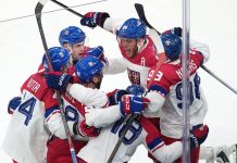 El gol ilegal que generó polémica en los cuartos de final de hockey sobre hielo de los Juegos Olímpicos de Invierno
