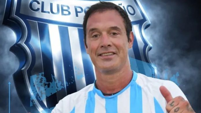 Fue el jugador más alto de Argentina, lo buscó Boca, hizo más de 100 goles y a los 47 años fue anunciado en su nuevo club