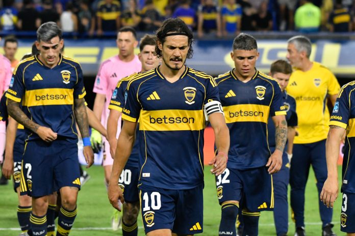 La Bombonera habló: del gesto de Riquelme a las reprobaciones generalizadas del hincha de Boca con foco en Cavani