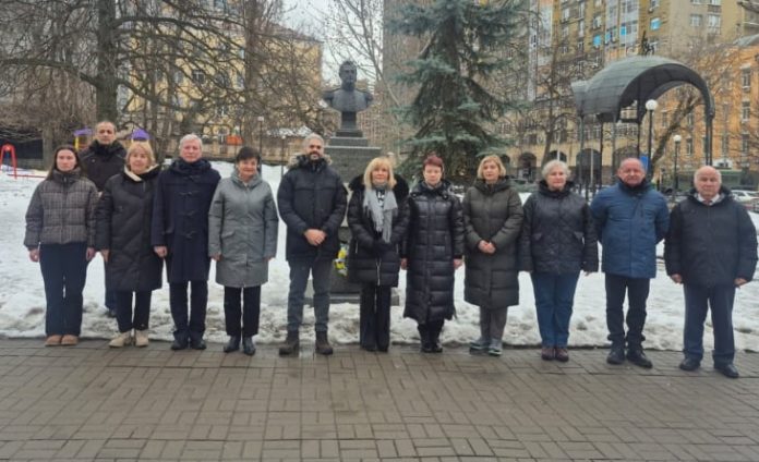 La embajada argentina en Ucrania homenajeó a José de San Martín en Kiev