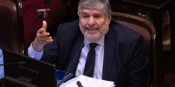 Mayans apuntó contra la CGT tras la media sanción de la reforma laboral: “No estuvieron a la altura de las circunstancias”