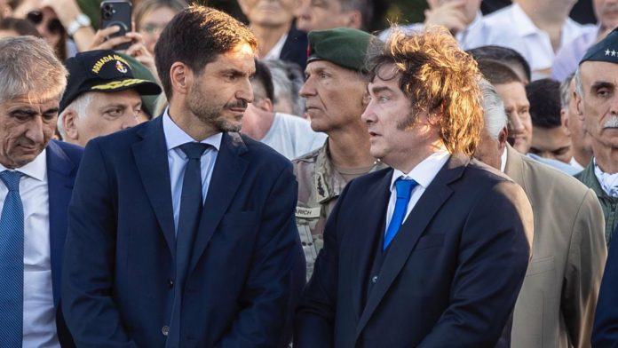 Protesta policial y la carrera hacia 2027: los desafíos que enfrenta Maximiliano Pullaro en su vínculo con Javier Milei