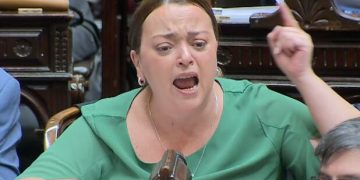 “Quedaste grabada, pedazo de loca“: los fuertes cruces en el inicio del debate por la reforma laboral en Diputados