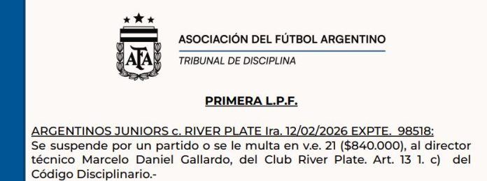 Se conoció la sanción a Gallardo tras el fuerte cruce con el árbitro Andrés Merlos en Argentinos-River