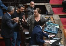 Sin votos para rechazar la reforma laboral en Diputados, la oposición apuesta por ganar tiempo y desgastar al Gobierno