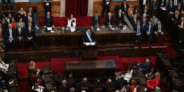 Una hora de discurso, críticas a los “empresaurios” y promesas reformistas: qué dirá Milei en el Congreso