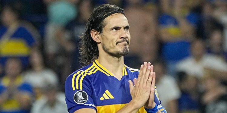 Atento Boca Juniors: la decisión que tomó Edinson Cavani tras una recaída en su lesión lumbar