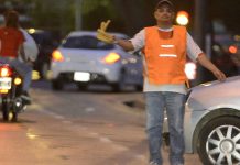 Avanza en Santa Fe un proyecto de ley para prohibir los cuidacoches