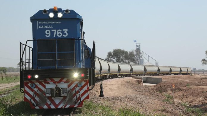 El Gobierno lanzará a fin de marzo la licitación del Belgrano Cargas y apunta a tenerlo privatizado en diciembre