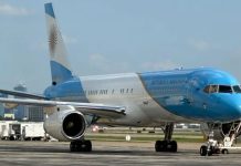 El Gobierno volvió a modificar el régimen de viajes oficiales al exterior y ajustó algunos requisitos