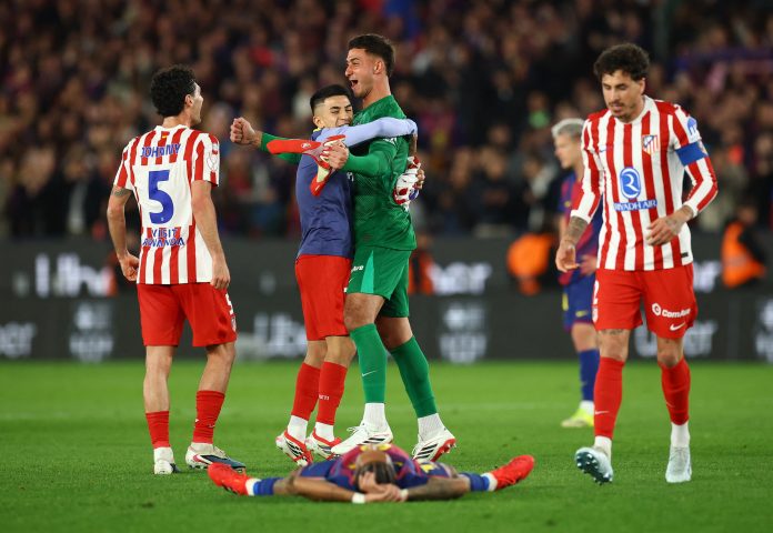 El show de atajadas de Juan Musso ante Barcelona en la sufrida clasificación del Atlético de Madrid a la final de la Copa del Rey