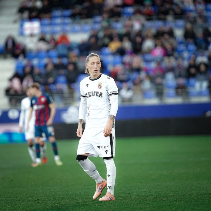 Fue campeón del fútbol argentino, desembarcó en España y la prensa local lo catalogó como “el nuevo Di María”