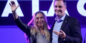 Karina Milei respaldó a Manuel Adorni frente a “tanta basura”: “Conozco tu integridad, eso me alcanza”