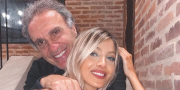 La emoción de Oscar Ruggeri durante su discurso en el casamiento de su hija Cande: “Lloro, sí”