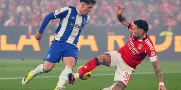 La gambeta de la joya de 17 años del Porto que ridiculizó a Nicolás Otamendi en el clásico ante Benfica: el video que se volvió viral